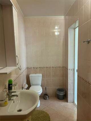 Гостиница Надежда Малореченское Стандартный трехместный номер-8