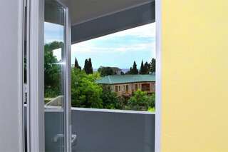 Гостиница Надежда Малореченское ЛЮКС -Студия с балконом-4