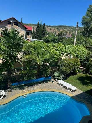 Гостиница Надежда Малореченское Комфорт-номер с кухней-3