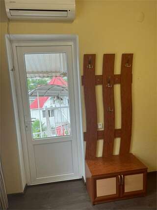 Гостиница Надежда Малореченское Люкс с двумя спальнями-10