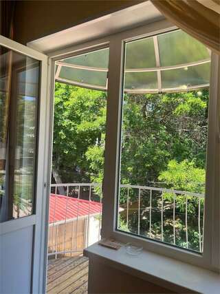 Гостиница Надежда Малореченское Улучшенный трехместный номер-5